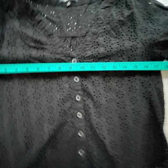 Madewell Black Eyelet Blouse size XS Short Sleeve Button Front - Picture 3 of 7